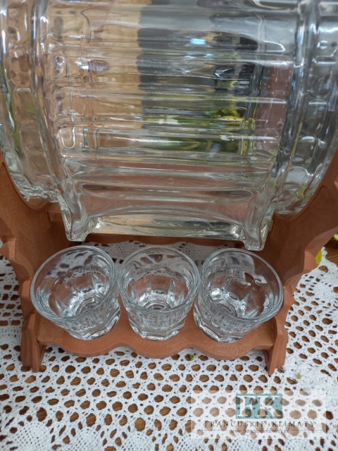 BECZUŁKA -ANTAŁEK Z KRANIKIEM 1,5 L + 6 KIELISZKÓW