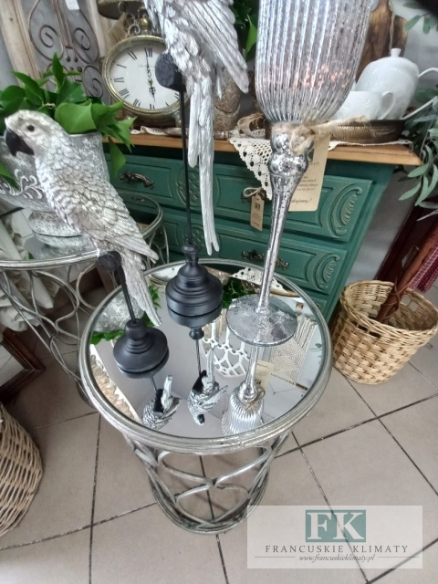 STOLIK METALOWY 58 cm W KOLORZE SREBRA Z LUSTRZANYM BLATEM