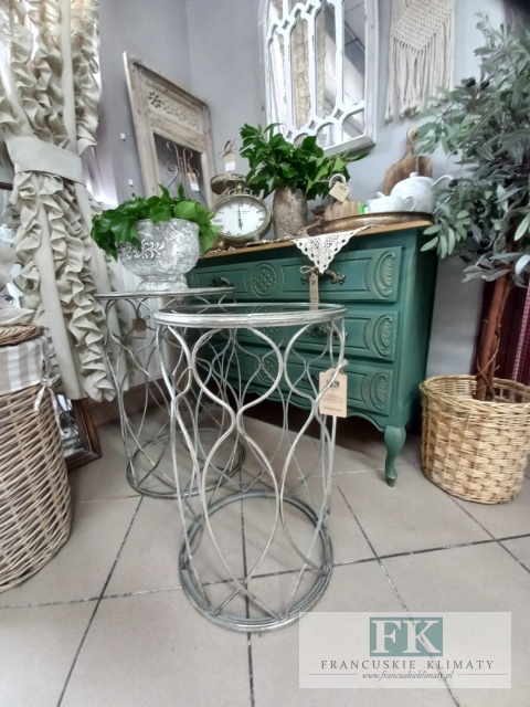 STOLIK METALOWY 58 cm W KOLORZE SREBRA Z LUSTRZANYM BLATEM