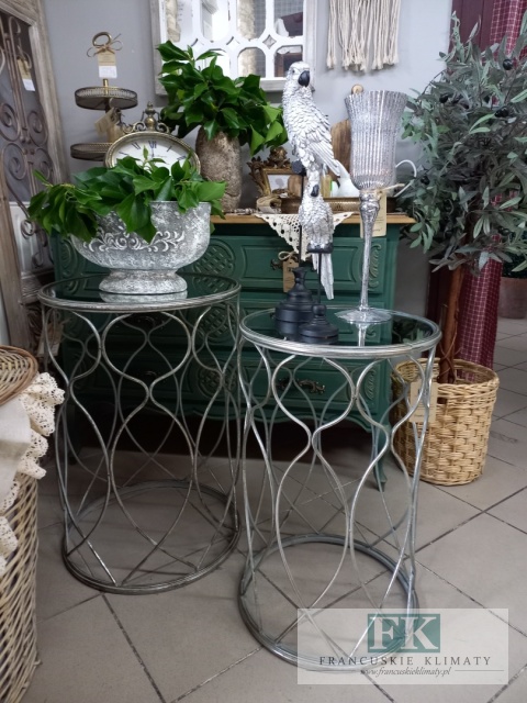 STOLIK METALOWY 58 cm W KOLORZE SREBRA Z LUSTRZANYM BLATEM