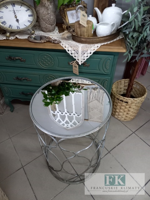 STOLIK METALOWY 63 cm W KOLORZE SREBRA Z LUSTRZANYM BLATEM