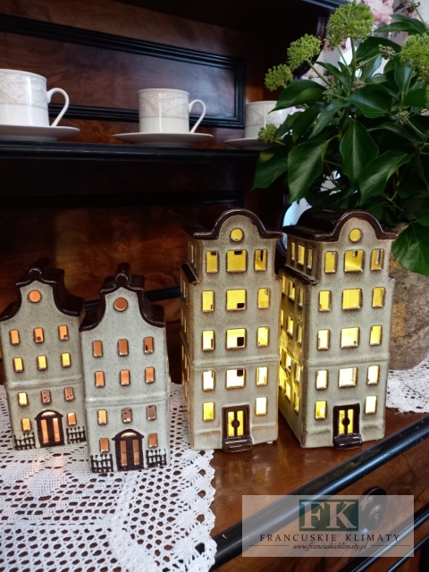 DOMEK KAMIENICZKA LED 26 cm