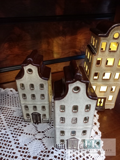 DOMEK  NA T-LIGHT "KAMIENICZKA"  20 cm