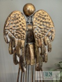 METALOWY ŚWIECZNIK LAMPION ANIOŁ Z SERCEM 53 CM