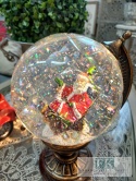 SZKLANA KULA ŚNIEŻNA Z POZYTYWKĄ 25 cm GLOBUS MIKOŁAJ