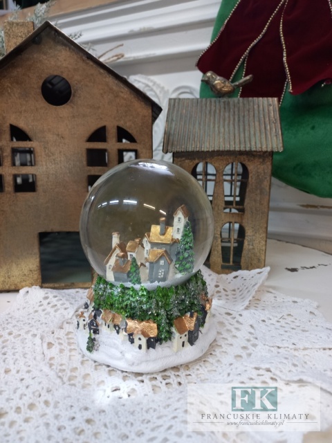 KULA ŚNIEŻNA Z POZYTYWKĄ 15 CM "KOŚCIÓŁEK"