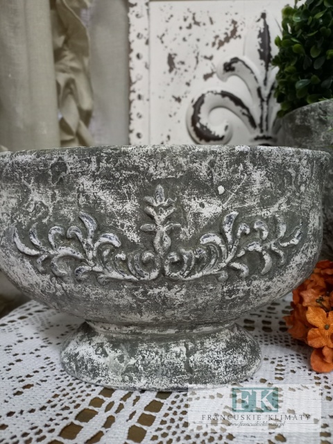 OSŁONKA DONICA NA NÓŻCE 15,5 CM CERAMICZNO - BETONOWA 