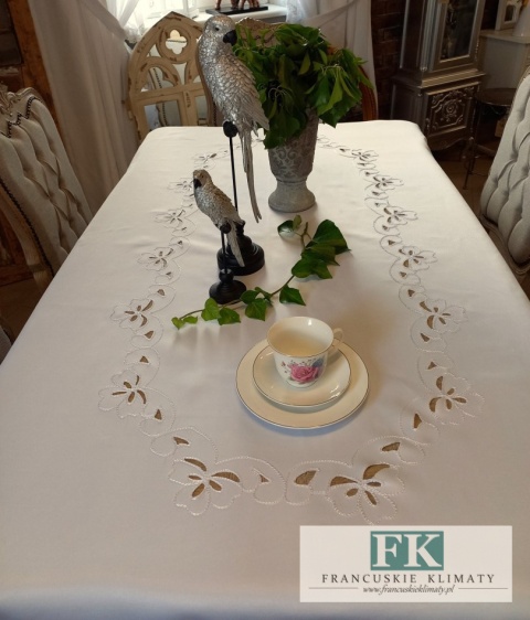 OBRUS POLA 300 x 140 cm HAFT ,,richelieu” KREMOWY
