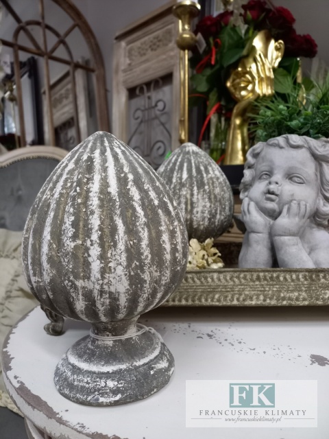 FIGURA  KARCZOCH NA NÓŻCE 20,5 cm , shabby prowansja