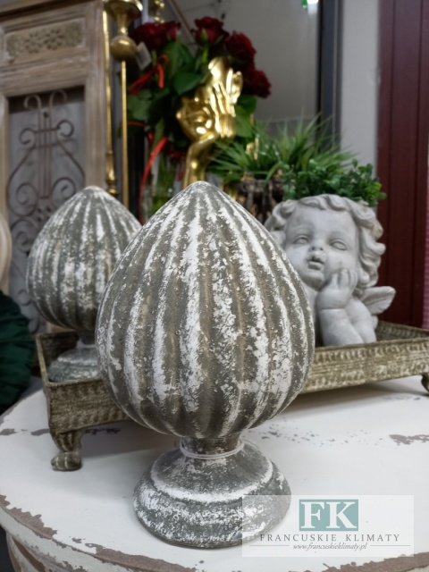 FIGURA  KARCZOCH NA NÓŻCE 20,5 cm , shabby prowansja