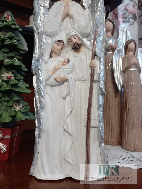 SZOPKA BOŻONARODZENIOWA 35 CM , ANIOŁ Z  RODZINĄ ŚWIĘTĄ