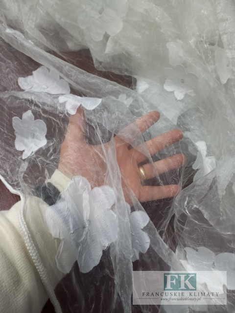 MATERIAŁ TKANINA ORGANZA ORGANTYNA KRESZOWANA KWIATUSZKI 280 CM