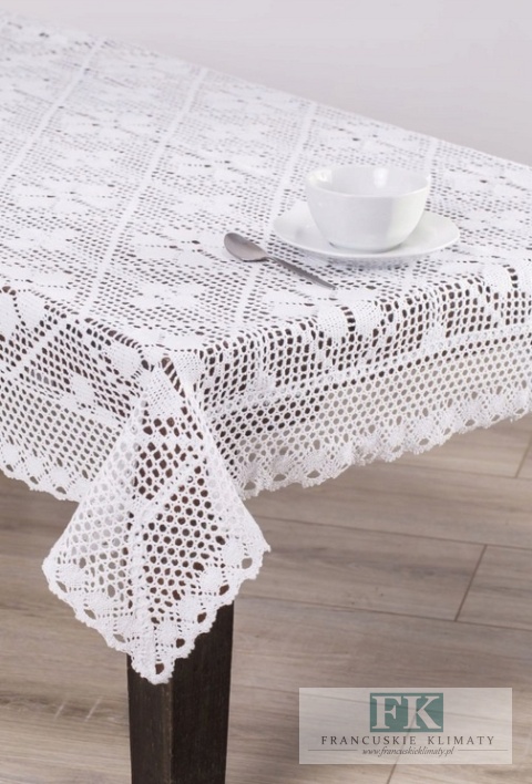 OBRUS NICIANY 140 / 200 CM , 100 % BAWEŁNA tkany klockowo SZYDEŁKOWY