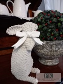 FIGURA KRÓLIK ZAJĄC Z KOKARDKĄ 27 cm jak pleciony