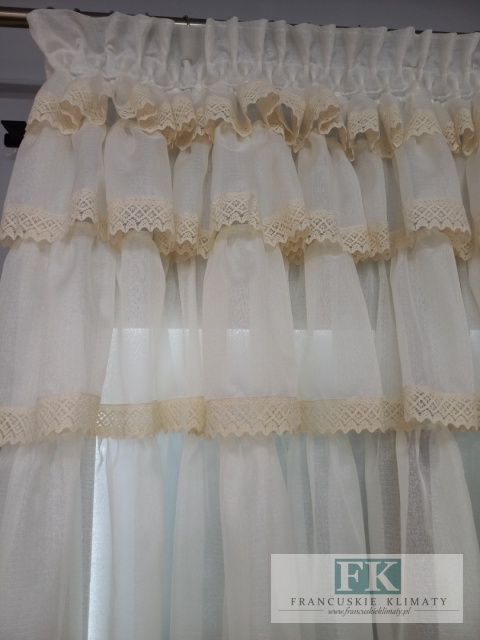 FIRANA Z FALBANAMI I KORONKĄ bawełnainą , 250/100 retro vintage BATYST