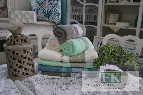 RĘCZNIK 70 X 140 BŁĘKITNY 100 % BAWEŁNA KOLEKCJA KWIAT