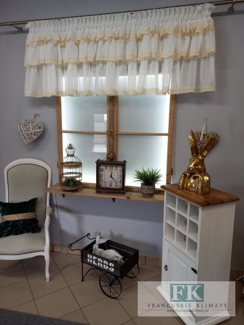 LAMBREKIN Z 3 FALBANAMI I KORONKĄ bawełnainą , 320/65 retro vintage BATYST