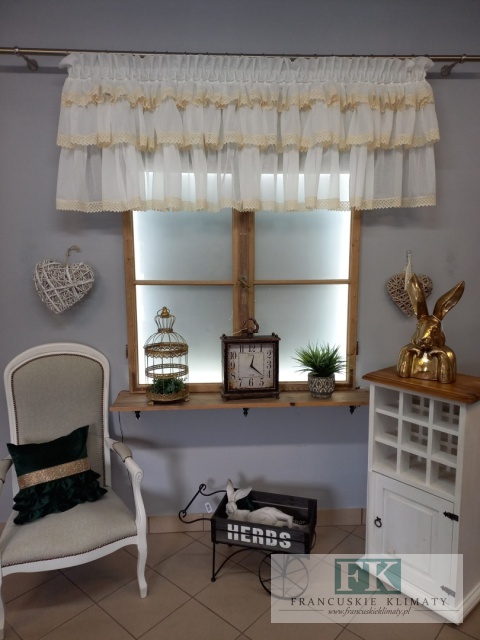 LAMBREKIN Z 3 FALBANAMI I KORONKĄ bawełnainą , 320/65 retro vintage BATYST