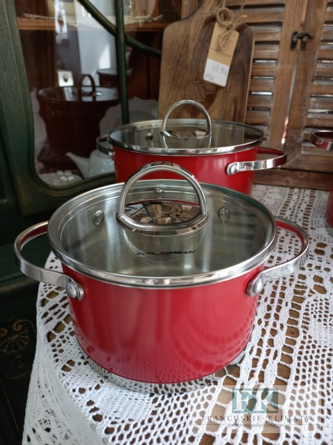 ZESTAW GARNKÓW 8 ELEMENTOWY CZERWONY