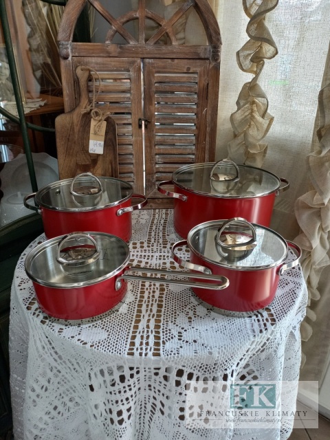 ZESTAW GARNKÓW 8 ELEMENTOWY CZERWONY