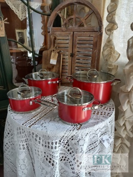 ZESTAW GARNKÓW 8 ELEMENTOWY CZERWONY