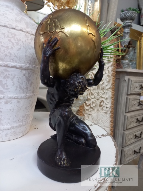 FIGURA ATLAS 28,5 cm Z KULĄ ZIEMSKĄ