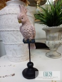 FIGURA PAPUGA NA STATYWIE 27 CM jasny pudrowyróż