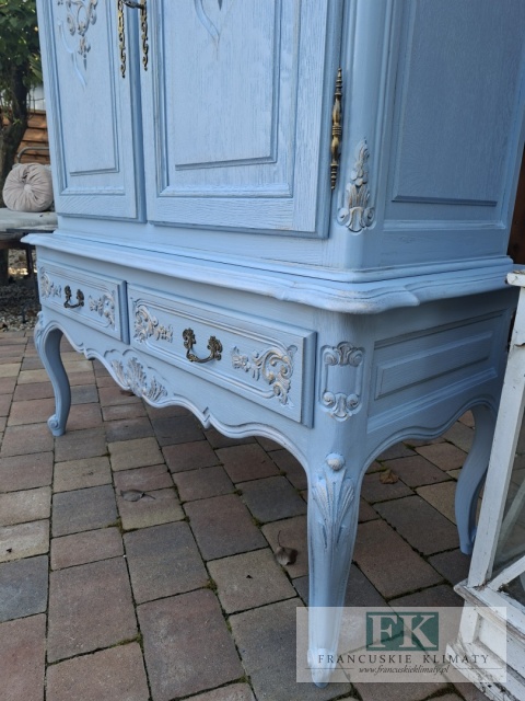 FRANCUSKA KOMODA dąb BLUE ELITE 141,5 cm błękit muśnięty złotem