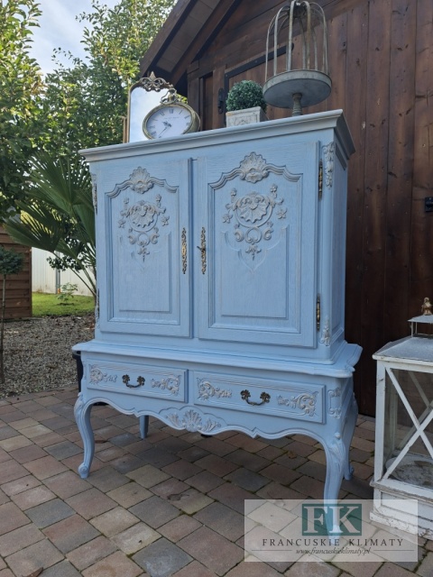FRANCUSKA KOMODA dąb BLUE ELITE 141,5 cm błękit muśnięty złotem