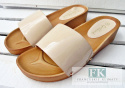 KLAPKI NA KOTURNIE LAKIEROWANE GIRLHOOD BEIGE 40 KLAPKI NA KOTURNIE LAKIEROWANE GIRLHOOD BEIGE 40