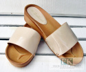 KLAPKI NA KOTURNIE LAKIEROWANE GIRLHOOD BEIGE 40 KLAPKI NA KOTURNIE LAKIEROWANE GIRLHOOD BEIGE 40