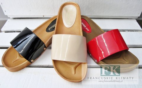 KLAPKI NA KOTURNIE LAKIEROWANE GIRLHOOD BEIGE 40 KLAPKI NA KOTURNIE LAKIEROWANE GIRLHOOD BEIGE 40