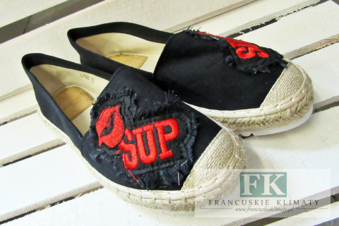 ESPADRYLE Z NASZYWKAMI USTA RED/CZERWONE R. 40 ESPADRYLE Z NASZYWKAMI USTA RED/CZERWONE R. 40