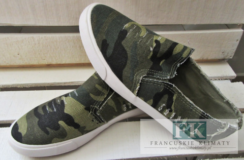 MILITARNE MORO TRAMPKI WSUWANE R.39 MILITARNE MORO TRAMPKI WSUWANE R.39