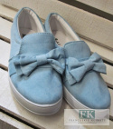 TRAMPKI SLIP ON BLUE/CZARNE KOKARDA ZAMSZ R.38 TRAMPKI SLIP ON BLUE/CZARNE KOKARDA ZAMSZ R.38