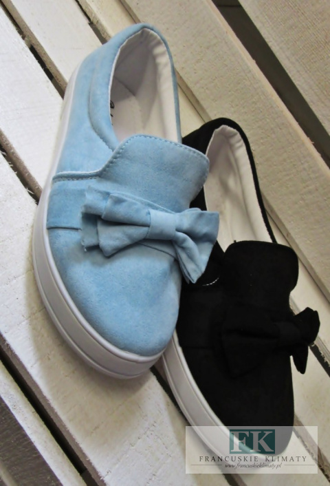 TRAMPKI SLIP ON BLUE/CZARNE KOKARDA ZAMSZ R.38 TRAMPKI SLIP ON BLUE/CZARNE KOKARDA ZAMSZ R.38