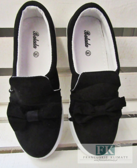 TRAMPKI SLIP ON BLUE/CZARNE KOKARDA ZAMSZ R.38 TRAMPKI SLIP ON BLUE/CZARNE KOKARDA ZAMSZ R.38