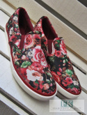 TRAMPKI SLIP ON KWIATY HIT BLACK/PINK R.38