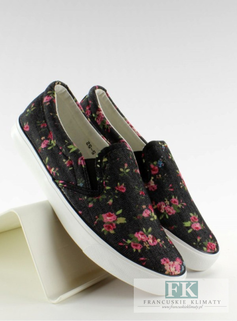 TRAMPKI SLIP ON KWIATY HIT BLACK/PINK R.38 TRAMPKI SLIP ON KWIATY HIT BLACK/PINK R.38