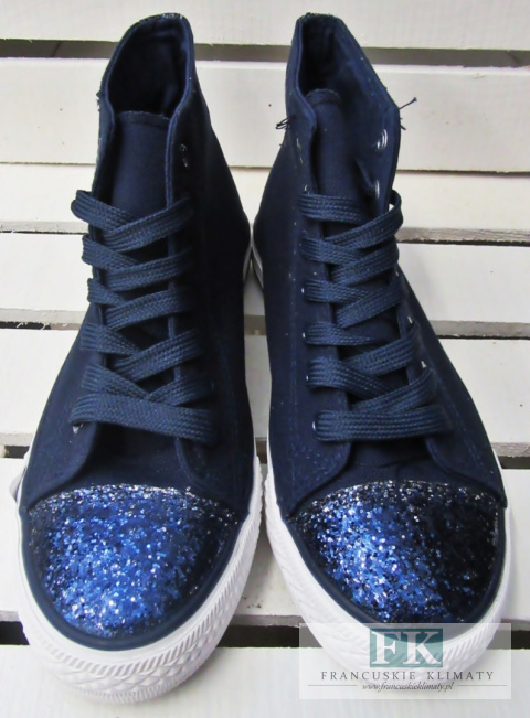 TRAMPKI BLACK NOSKI ŚWIECĄCE CEKINY R.40 TRAMPKI BLACK NOSKI ŚWIECĄCE CEKINY R.40