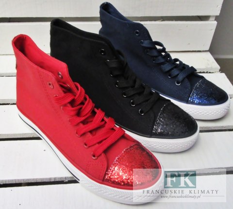 TRAMPKI BLACK NOSKI ŚWIECĄCE CEKINY R.40 TRAMPKI BLACK NOSKI ŚWIECĄCE CEKINY R.40
