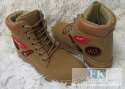 TRAPERKI TIMBERKI Z NASZYWKAMI MUST HAVE CAMEL 40 TRAPERKI TIMBERKI Z NASZYWKAMI MUST HAVE CAMEL 40