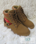 TRAPERKI TIMBERKI Z NASZYWKAMI MUST HAVE CAMEL 40 TRAPERKI TIMBERKI Z NASZYWKAMI MUST HAVE CAMEL 40