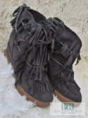 SNEAKERSY ZAMSZOWE BOTKI FRĘDZLE KOTURN GREY R. 39 SNEAKERSY ZAMSZOWE BOTKI FRĘDZLE KOTURN GREY R. 39