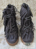 SNEAKERSY ZAMSZOWE BOTKI FRĘDZLE KOTURN GREY R. 39 SNEAKERSY ZAMSZOWE BOTKI FRĘDZLE KOTURN GREY R. 39