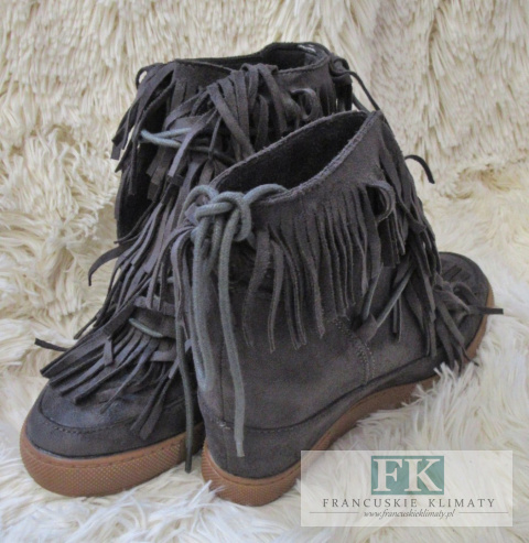 SNEAKERSY ZAMSZOWE BOTKI FRĘDZLE KOTURN GREY R. 39 SNEAKERSY ZAMSZOWE BOTKI FRĘDZLE KOTURN GREY R. 39