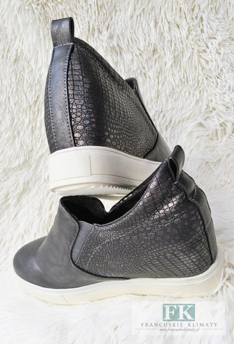 SNEAKERSY/TRAMPKI SKÓRKA WĘŻA POŁYSK KOTURN R.39 SNEAKERSY/TRAMPKI SKÓRKA WĘŻA POŁYSK KOTURN R.39