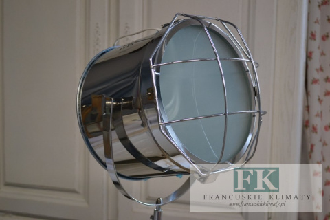 LAMPA TRÓJNÓG TRIPOD BIAŁA WYS. 152 CM FRANCUSKI , GLAMOUR , LOFT HAMPTON LAMPA TRÓJNÓG TRIPOD BIAŁA WYS. 152 CM FRANCUSKI , GLAMOUR , LOFT HAMPTON