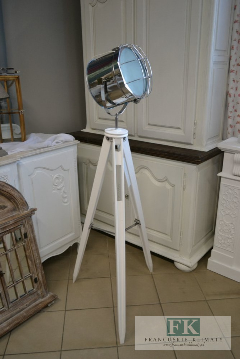 LAMPA TRÓJNÓG TRIPOD BIAŁA WYS. 152 CM FRANCUSKI , GLAMOUR , LOFT HAMPTON LAMPA TRÓJNÓG TRIPOD BIAŁA WYS. 152 CM FRANCUSKI , GLAMOUR , LOFT HAMPTON