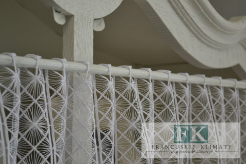 ZAZDROSTKA GIPIUROWA 60 CM WITRAŻ GIPIURA